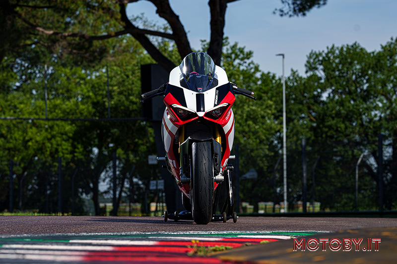 Ducati Panigale V2 Superquadro Final Edition