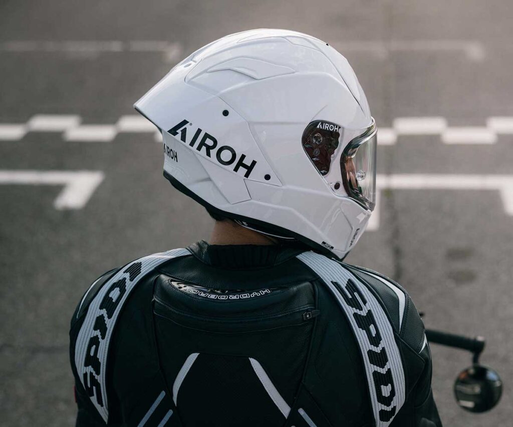 Casco Airoh GP 800 FIM Racing #1